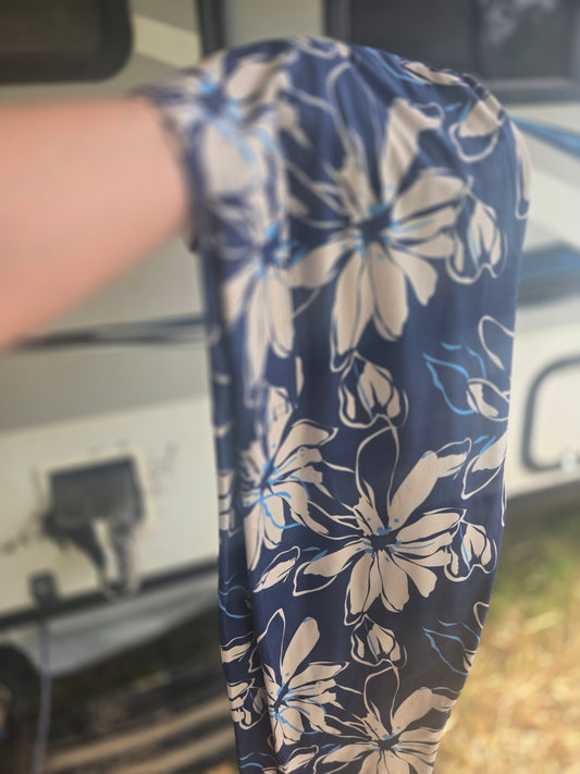 Cobalt Floral Capri Leggings - Like A Duchess