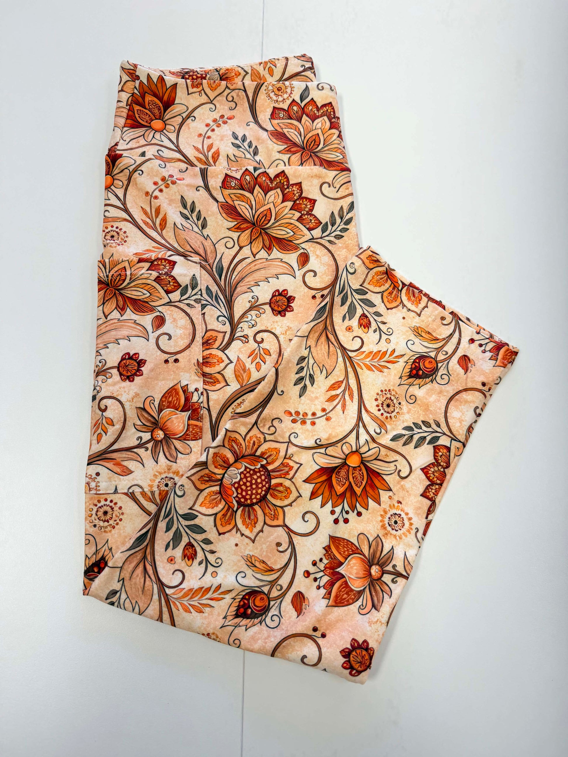 Natural Floral Capri w/ Pockets *RTS - Like A Duchess