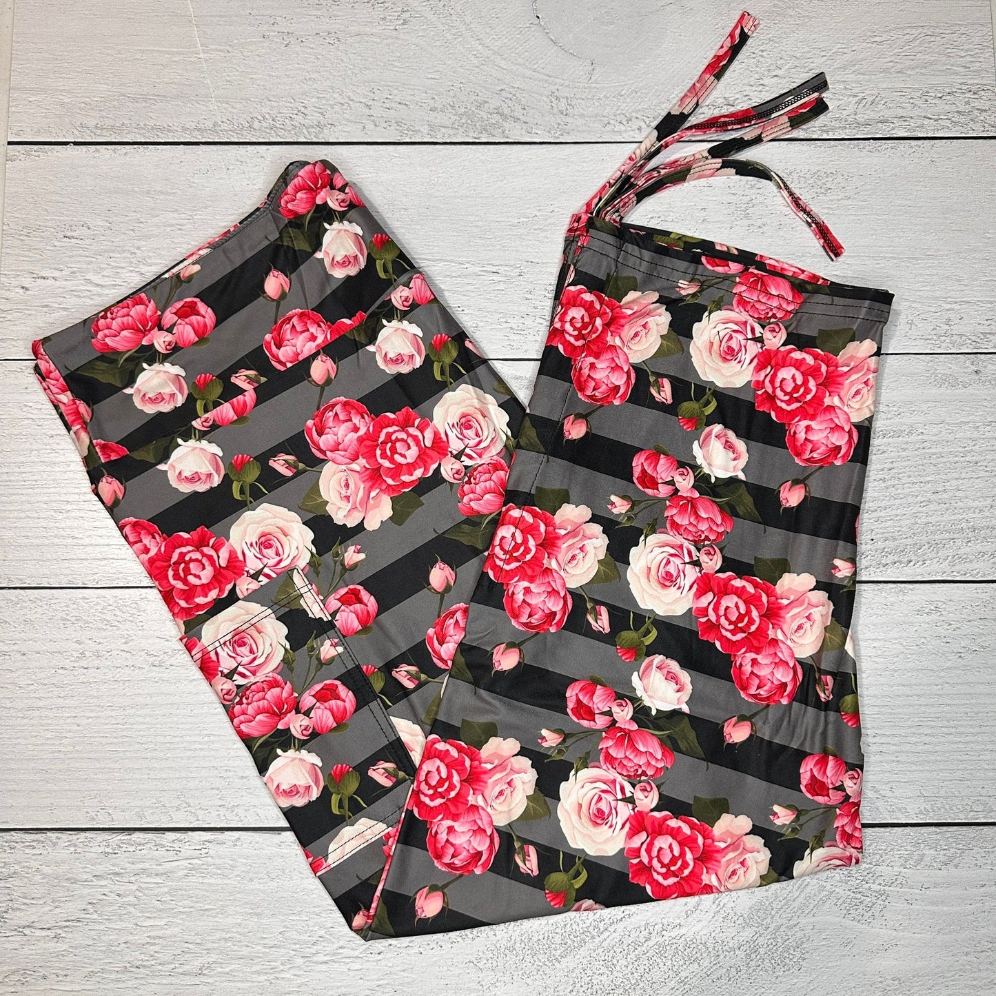 Black Gray Stripe Floral Ruched Cuff Capris with Side Pockets