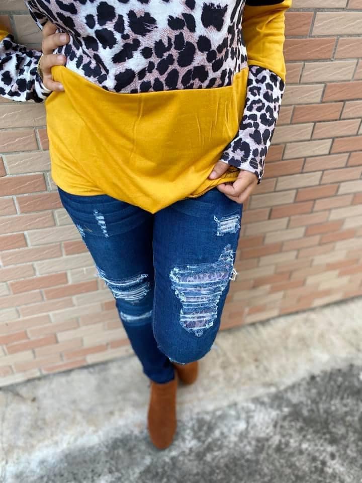 DISTRESSED STRETCH PATCH DENIM