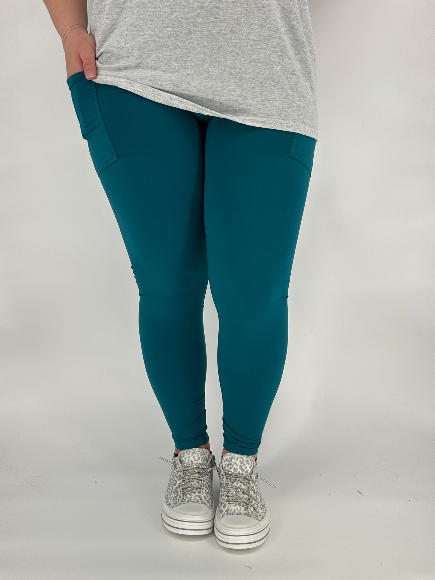 Teal Leggings/Capri w/ Pockets! - Like A Duchess