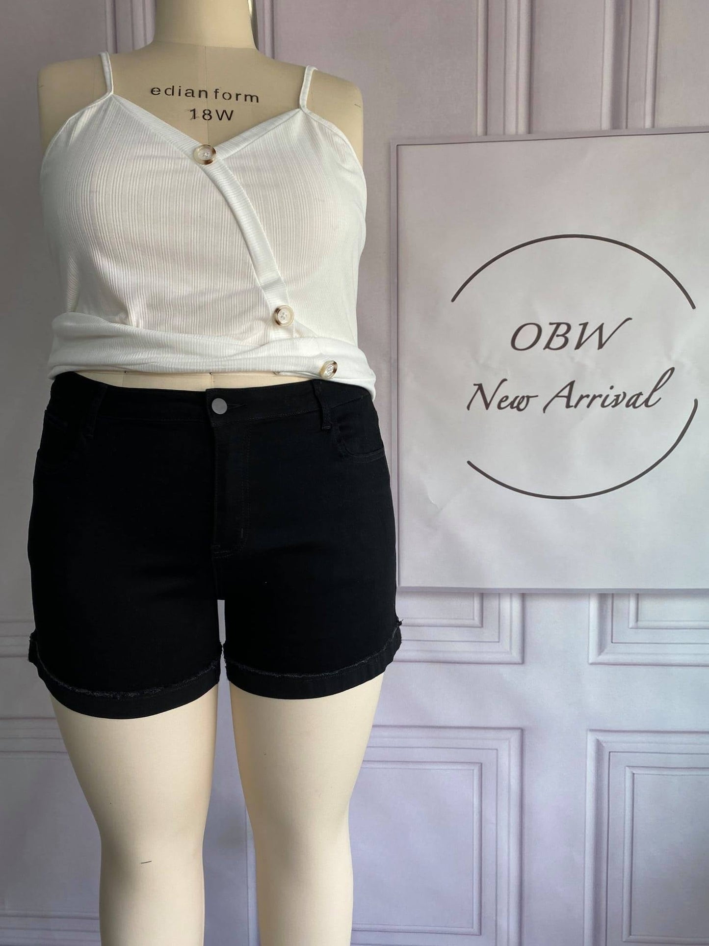 NON DISTRESSED DENIM SHORTS