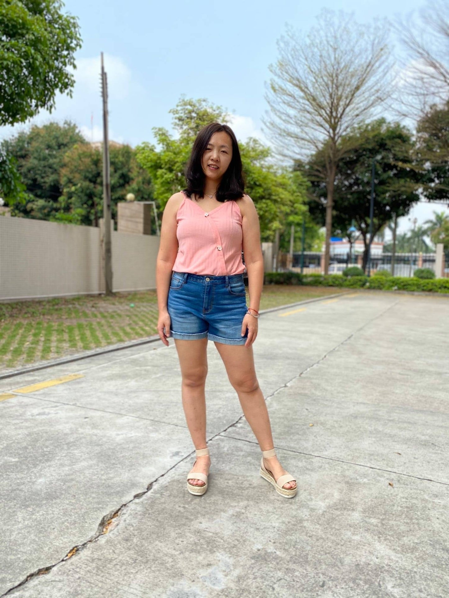 NON DISTRESSED DENIM SHORTS