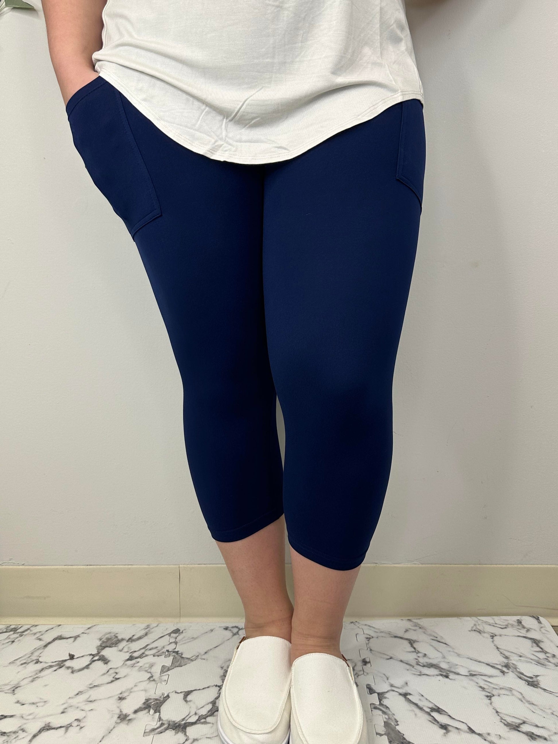 Navy Capri w/ Pockets - Like A Duchess