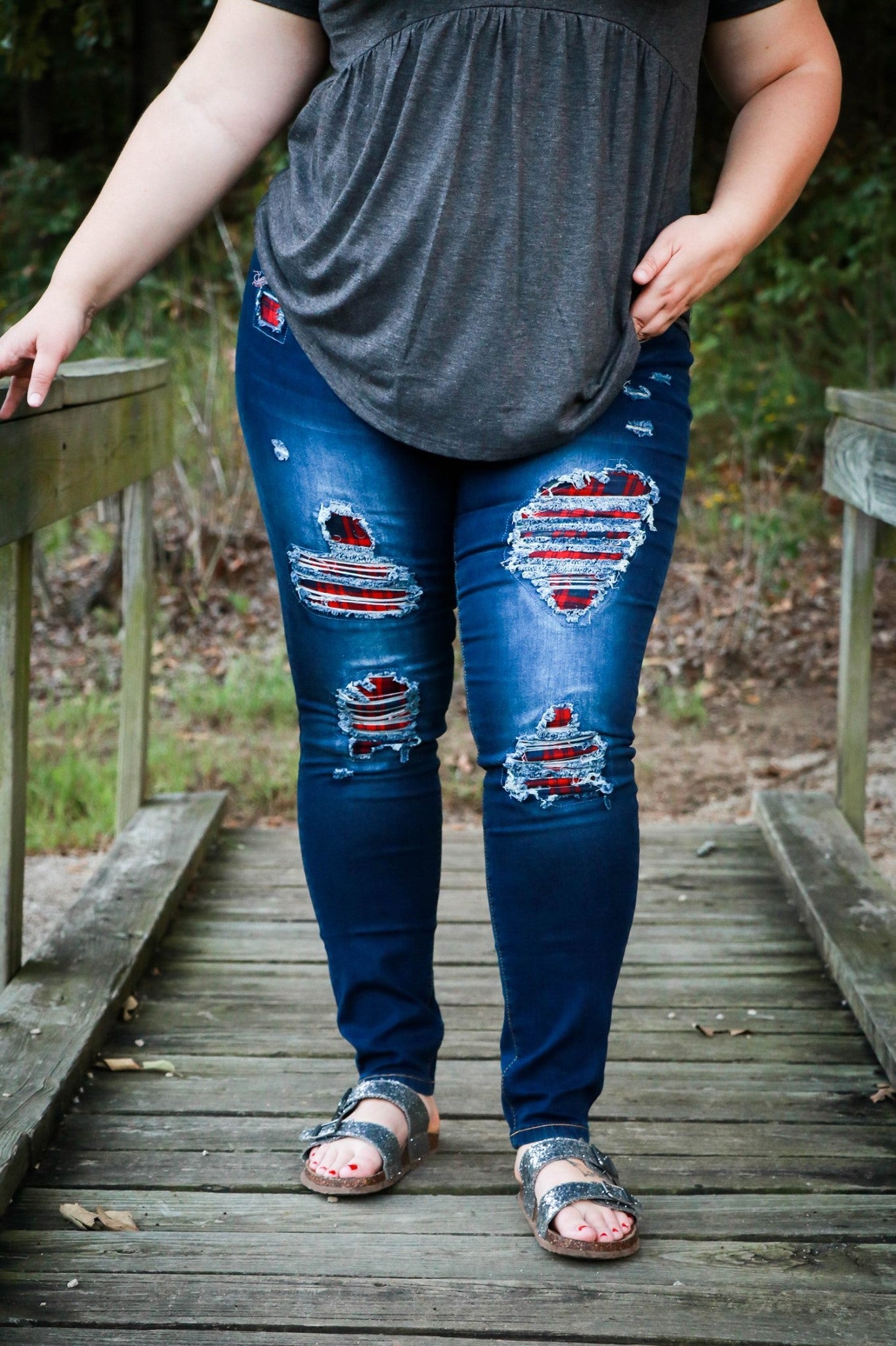 DISTRESSED STRETCH PATCH DENIM