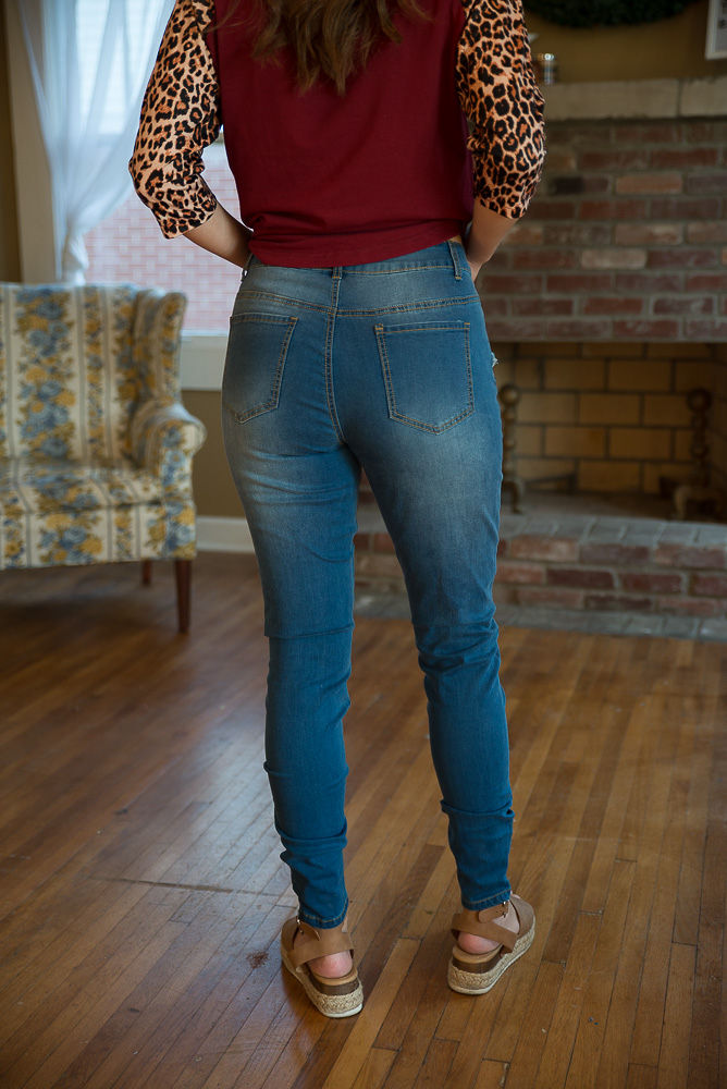 DISTRESSED STRETCH PATCH DENIM