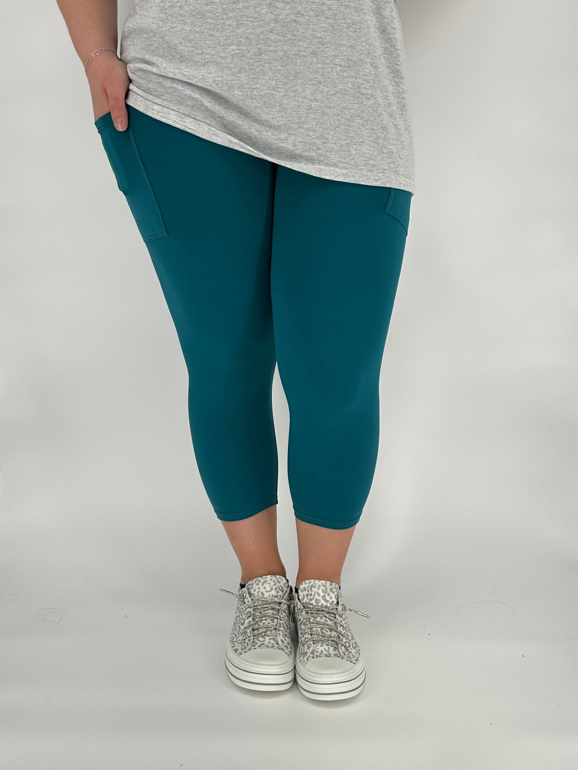 Teal Leggings/Capri w/ Pockets! - Like A Duchess