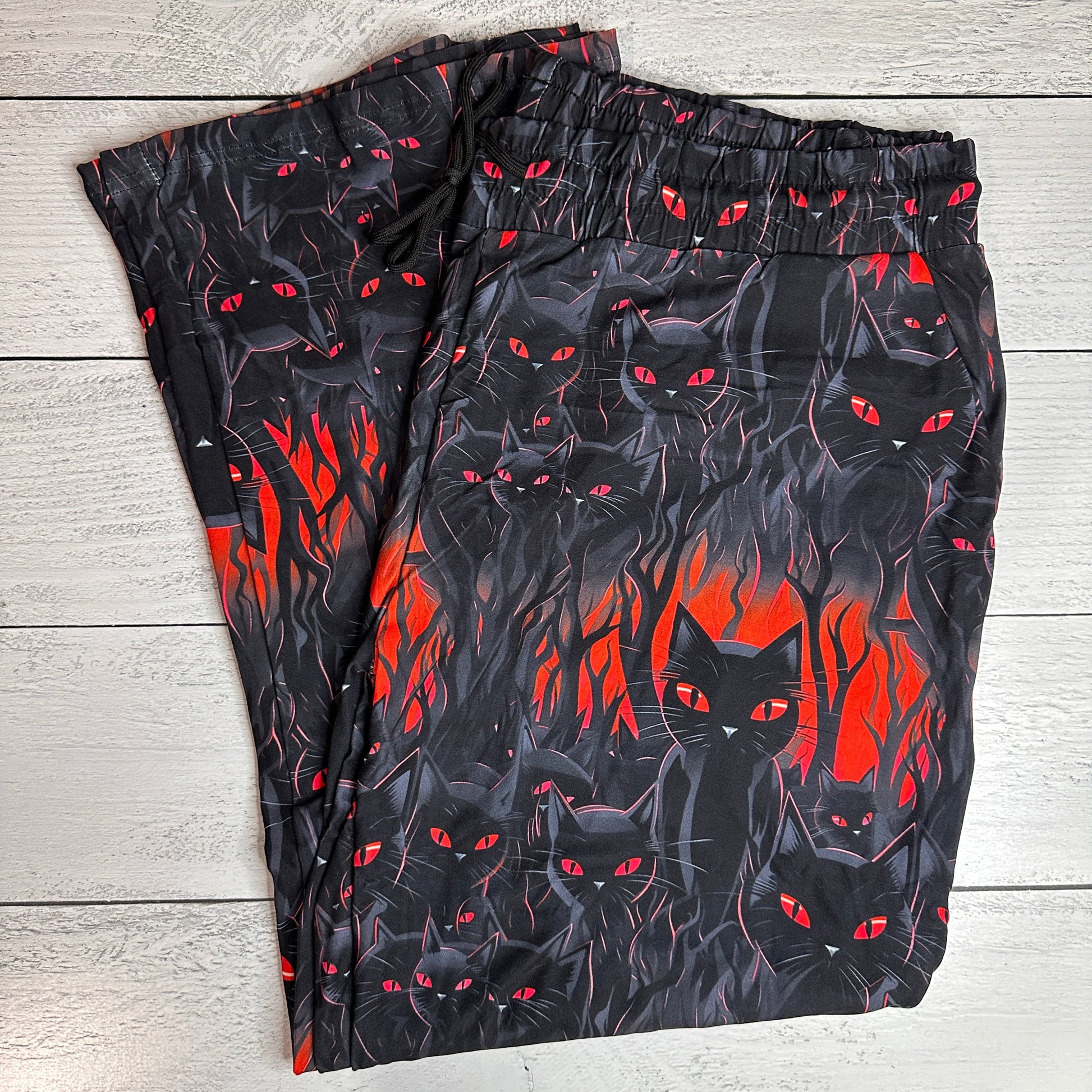 Black Cat Red Eyes Lounge Pants - Like A Duchess