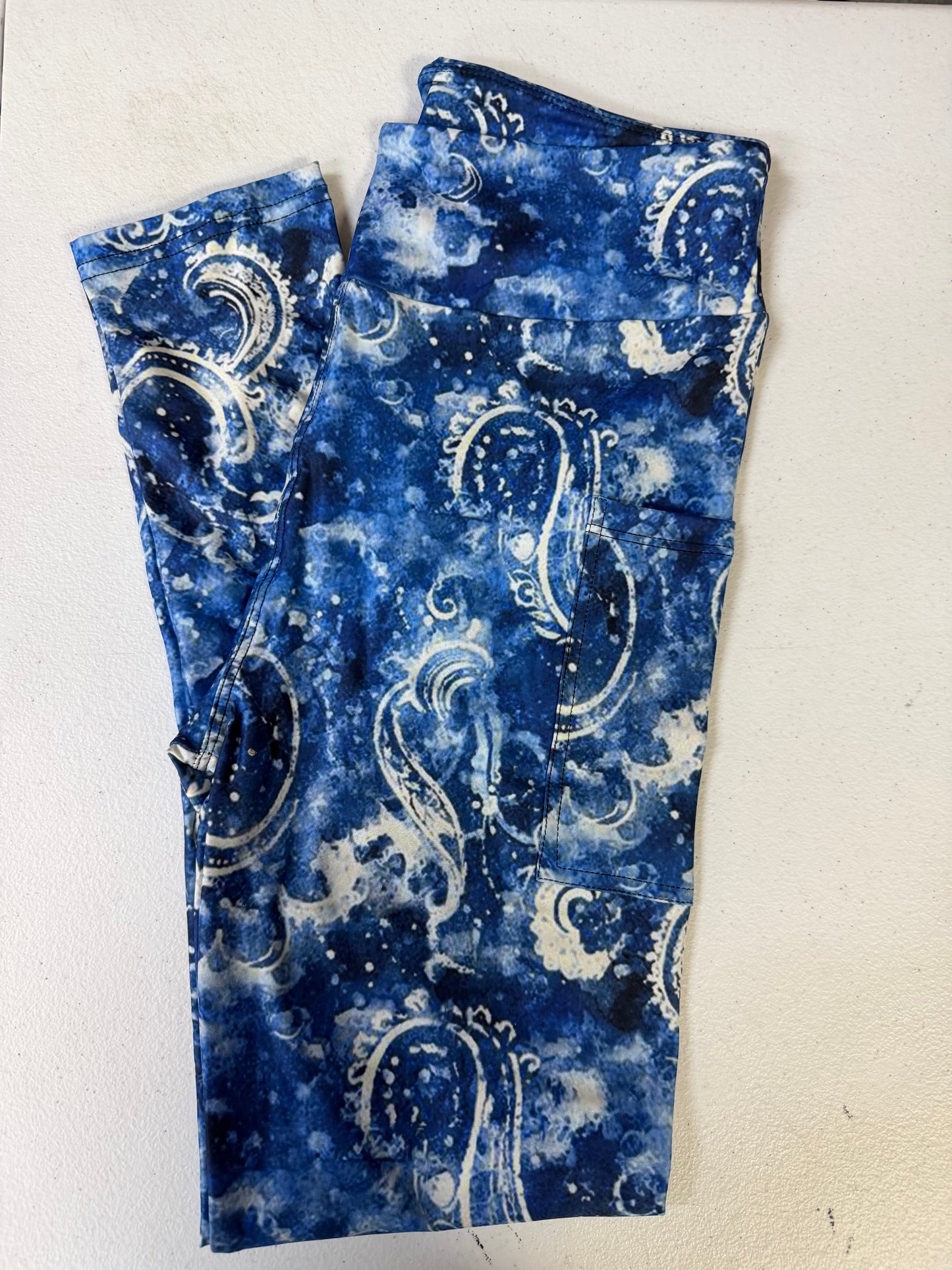 Jazzy Blue Paisley Leggings w/ Pockets - Like A Duchess