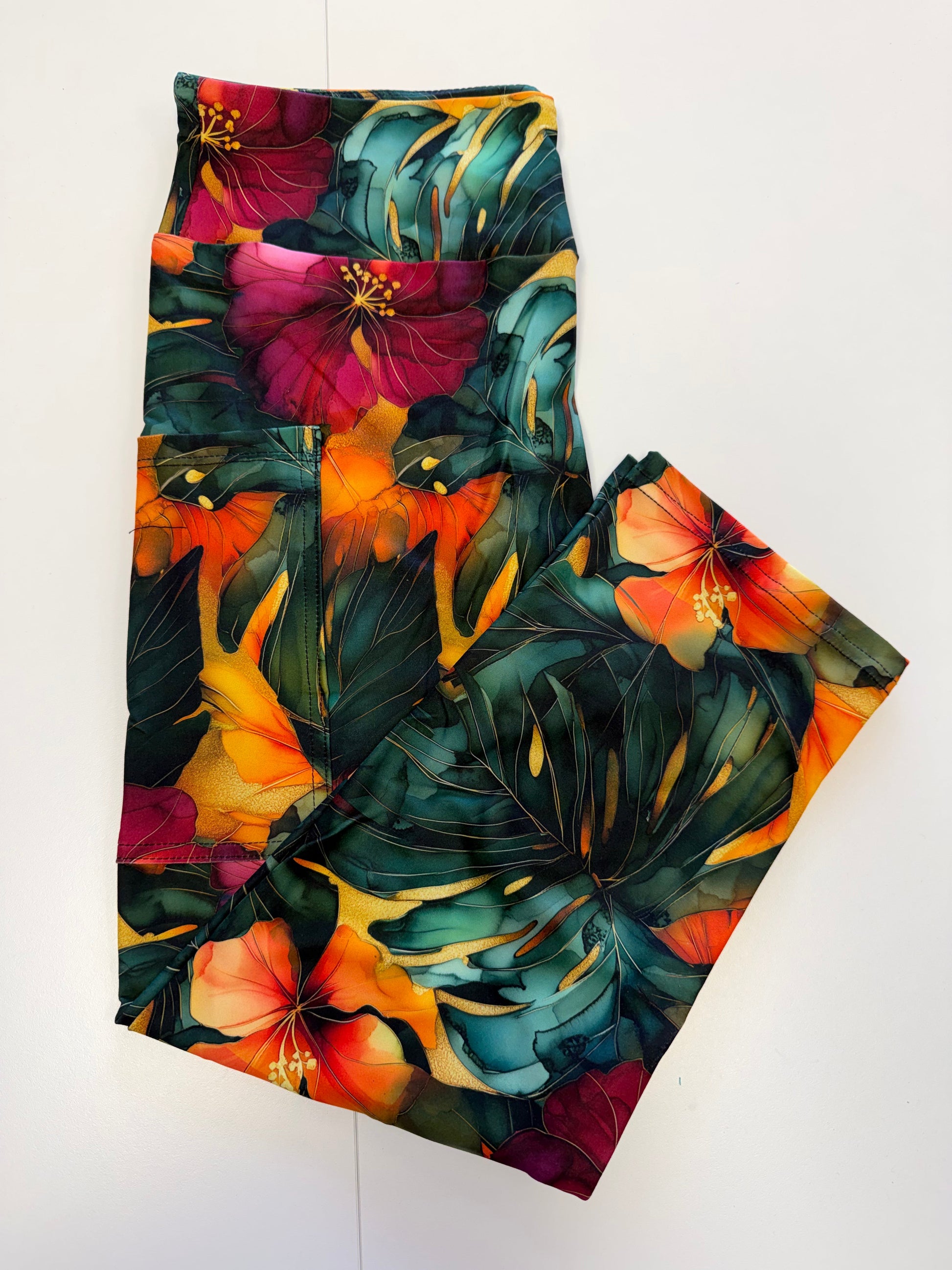 Tropical Vibes Capri w/ Pockets *RTS - Like A Duchess