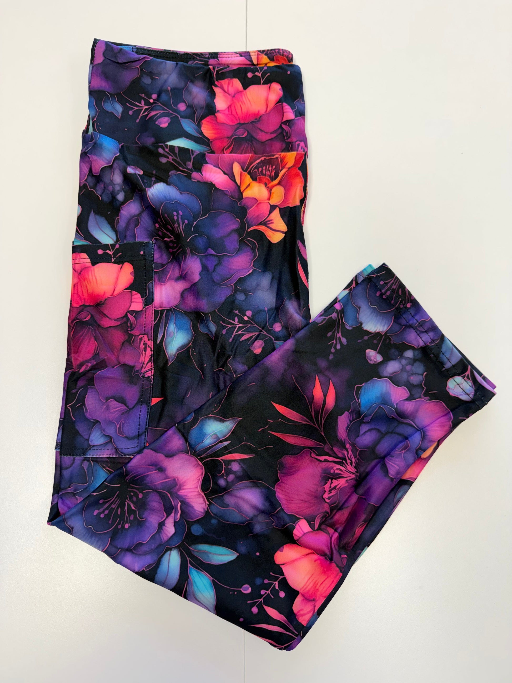 Midnight Bloom Capri w/ Pockets *RTS - Like A Duchess