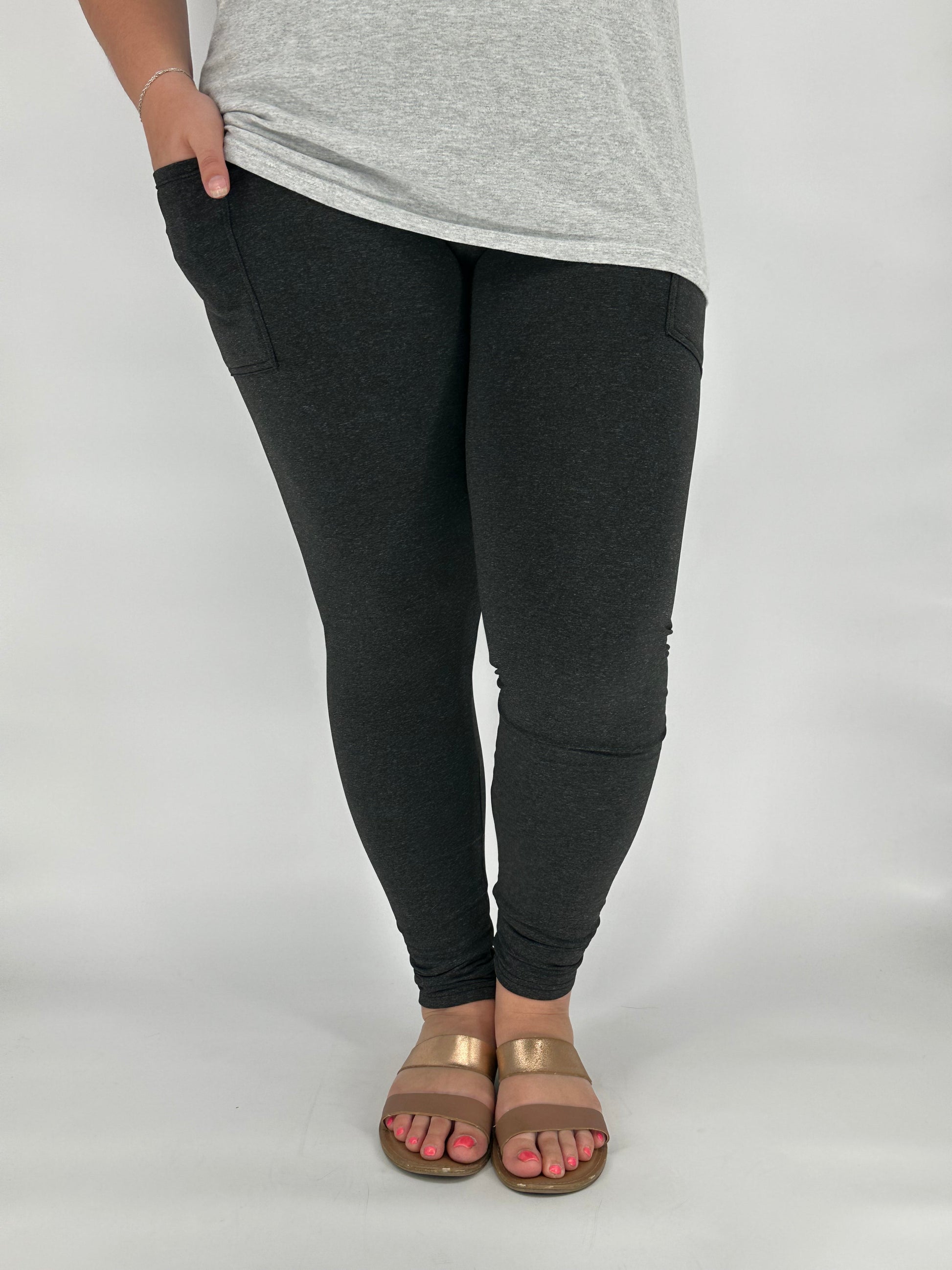 Black Heathered Fleece Leggings w/ Pockets - Like A Duchess