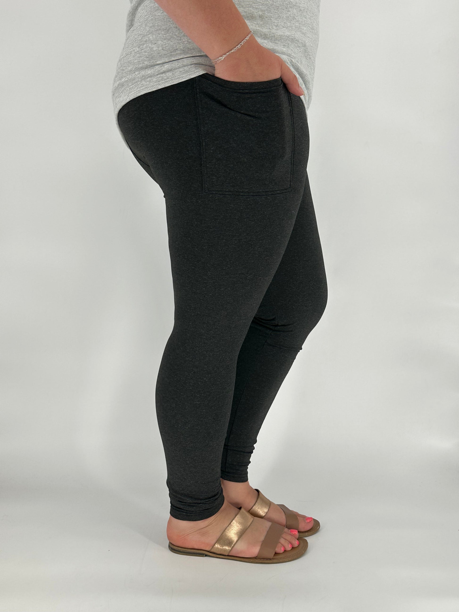 Black Heathered Fleece Leggings w/ Pockets - Like A Duchess