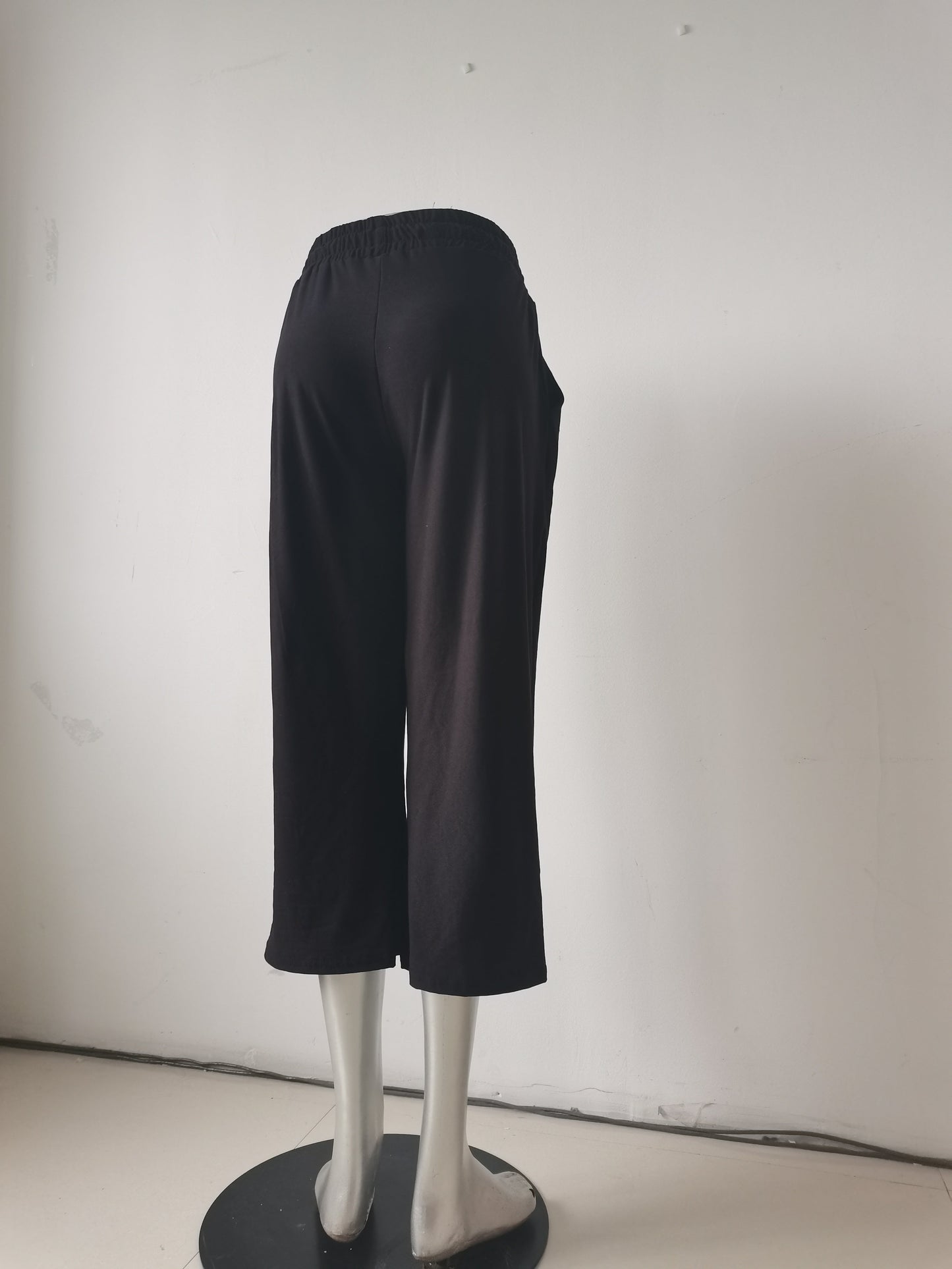 LC RUN-BLACK LOUNGER CAPRI-2 CHOICES - Like A Duchess