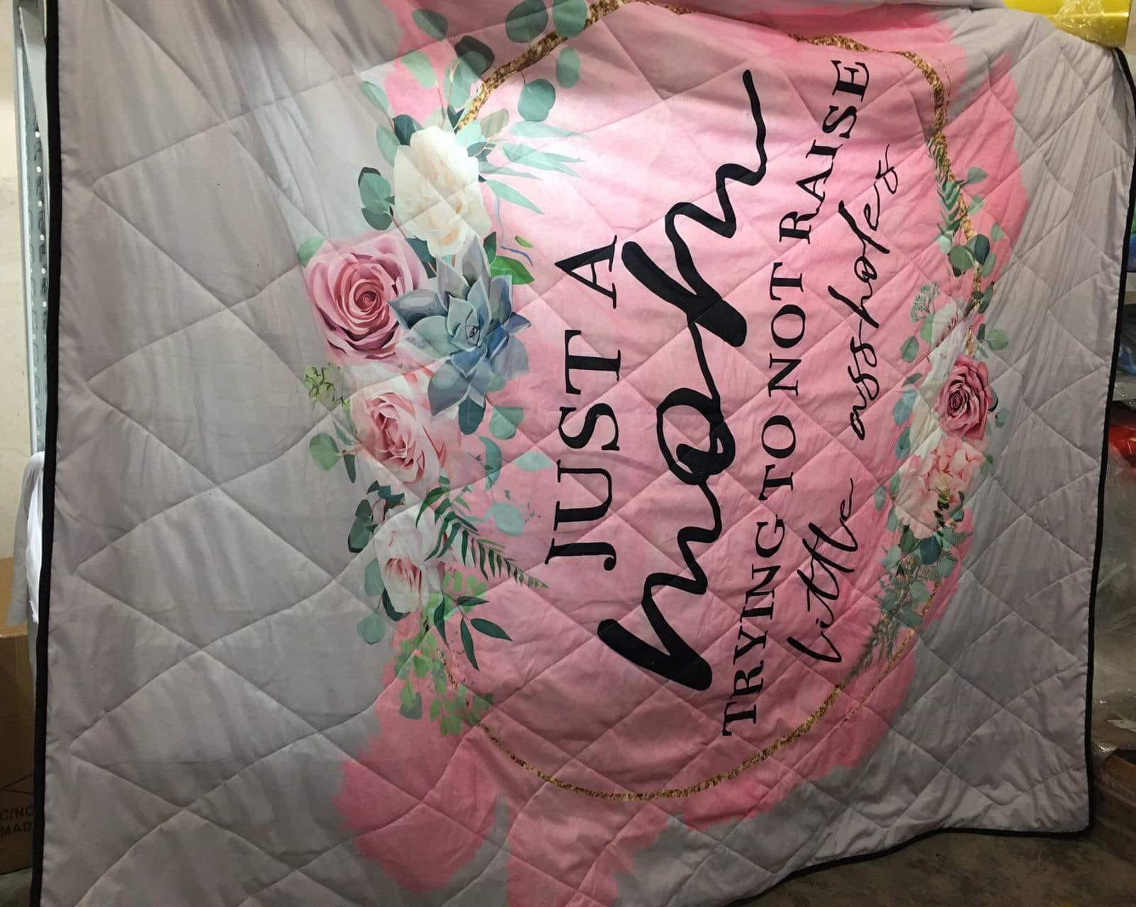 SPORTS RUN 3- HKY 28 QUILT - Like A Duchess