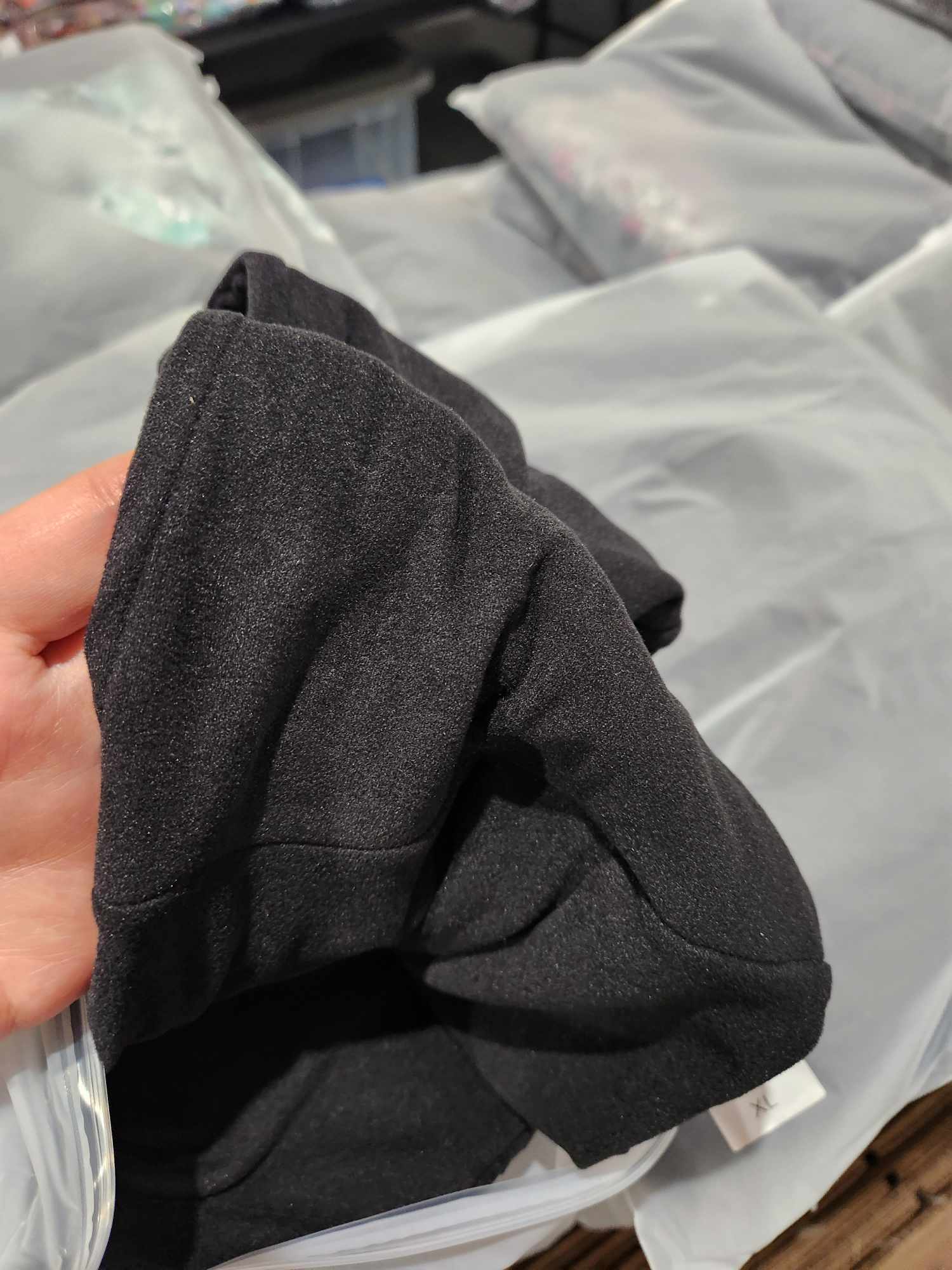 SOLID BLACK - BUTTER FLEECE LONG SLEEVE ZIP HOODIES - Like A Duchess