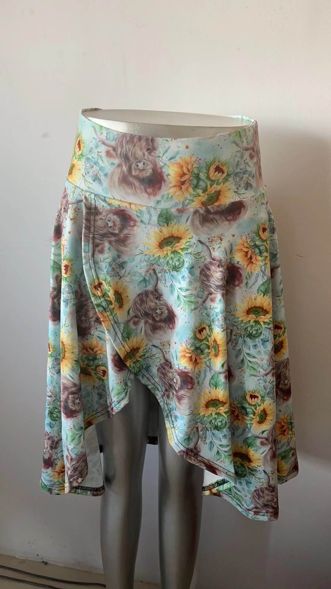 HIGH LOW SKORT - EMBROID SKULL - Like A Duchess